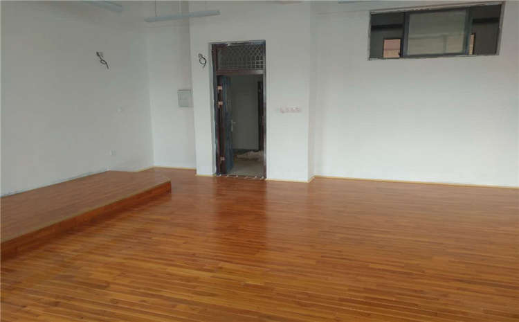 室內(nèi)體育運(yùn)動(dòng)地板怎么維護(hù)