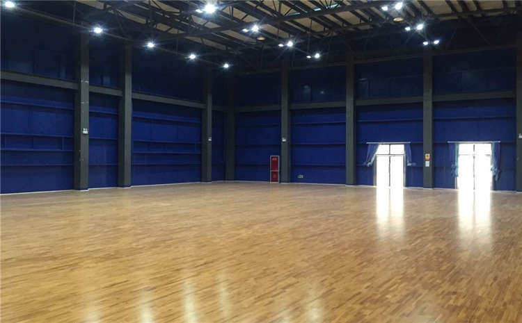 24厚舞臺(tái)木地板多少錢(qián)一平米？