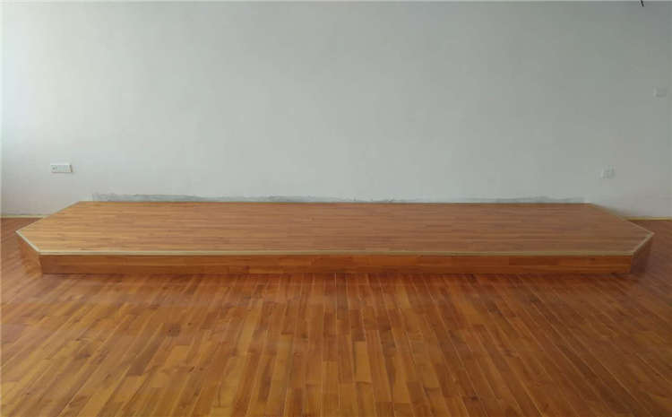 俄勒岡松運(yùn)動(dòng)體育地板價(jià)格是多少錢？