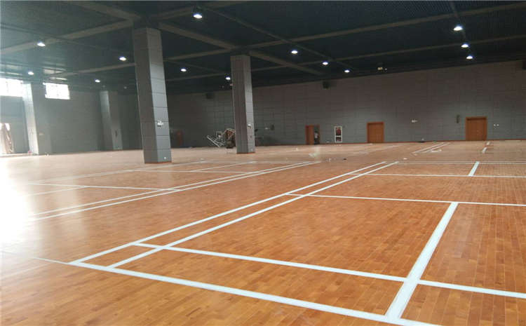 北京楓樺木體育場(chǎng)地板哪家公司好