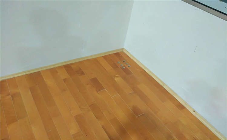 室內體育場館木地板怎么維修