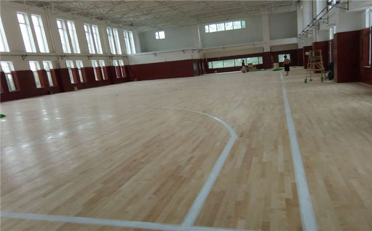 專業(yè)的籃球運動地板生產(chǎn)廠家
