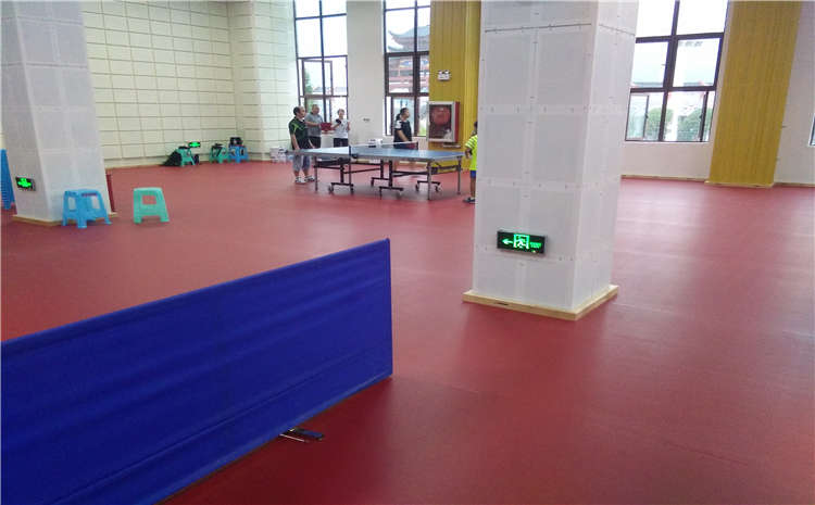 室內(nèi)籃球館木地板價格是多少