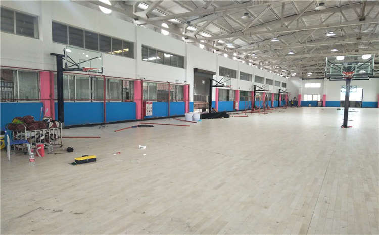 室內(nèi)舞臺(tái)實(shí)木地板施工工藝