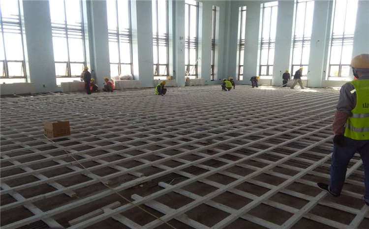 拆裝硬木企口運(yùn)動(dòng)木地板有什么優(yōu)勢