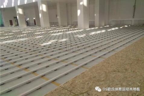 ����ʯ��ɽ�Ǻ��ЌW(xu��)�@���^ľ�ذ�